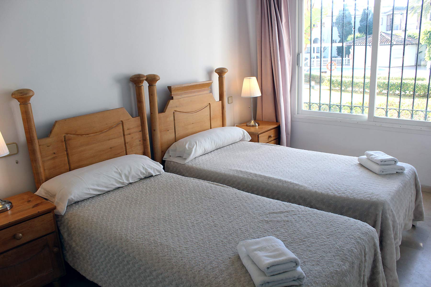 Alquiler apartamentos Estepona Dormitorio principal