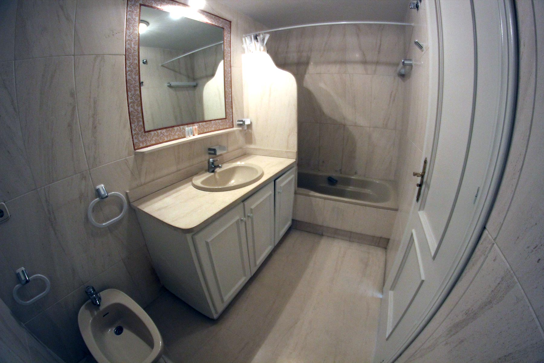 Alquiler apartamentos Estepona Cuarto de baño