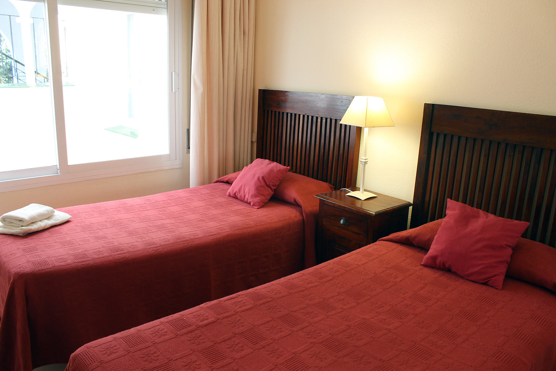 Alquiler apartamentos Estepona Dormitorio 2 camas simples