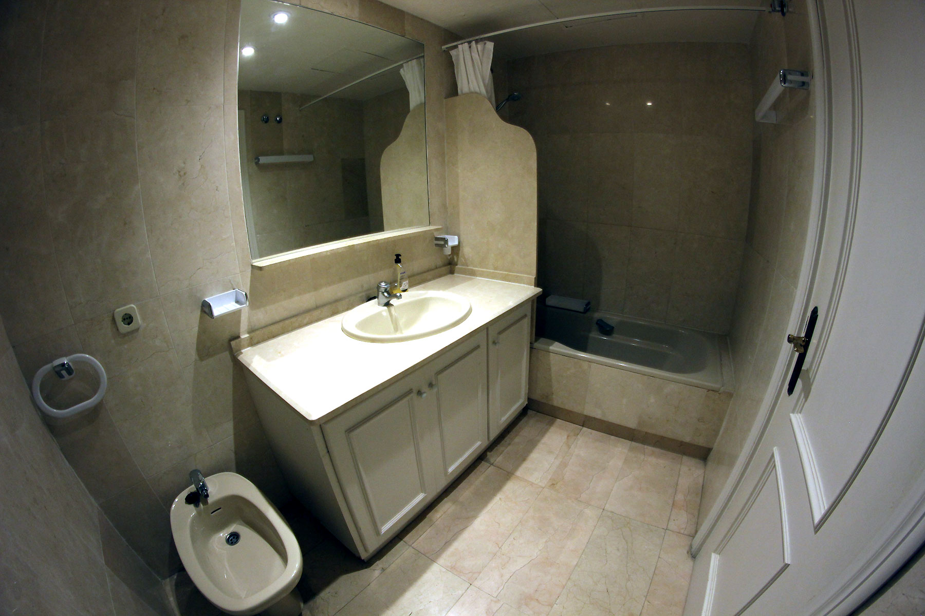 Alquiler apartamentos Estepona Cuarto de baño