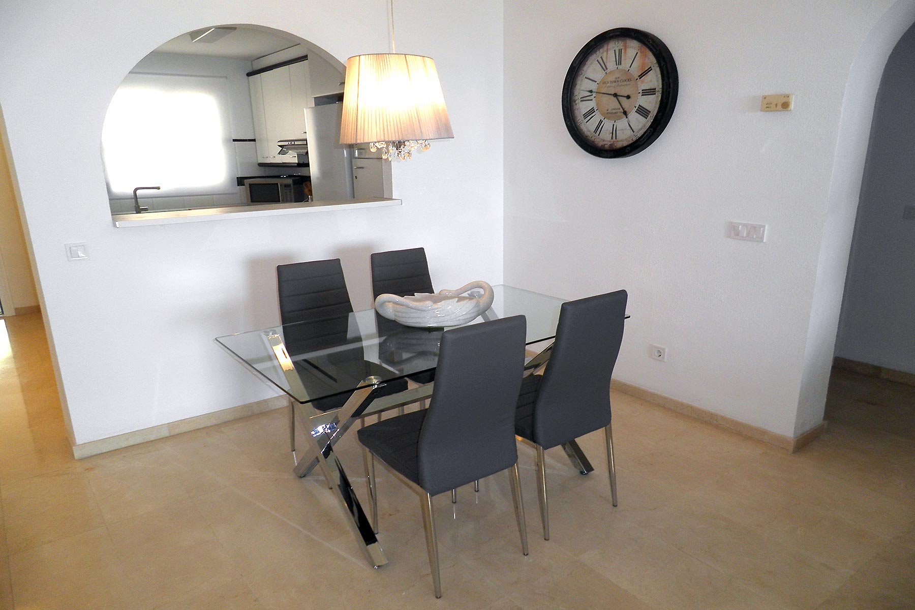 Alquiler apartamentos Estepona Salón comedor 
