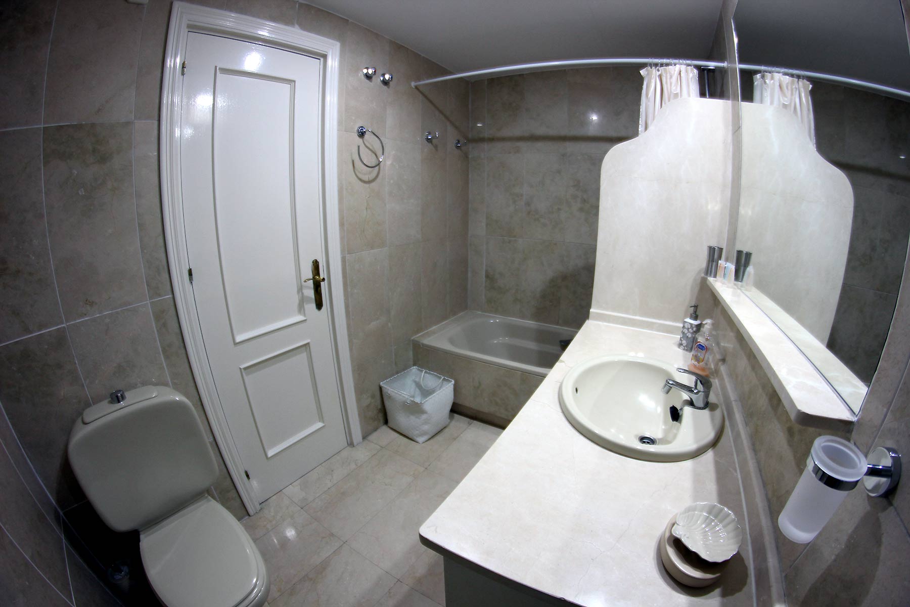 Alquiler apartamentos Estepona Cuarto de baño ensuite