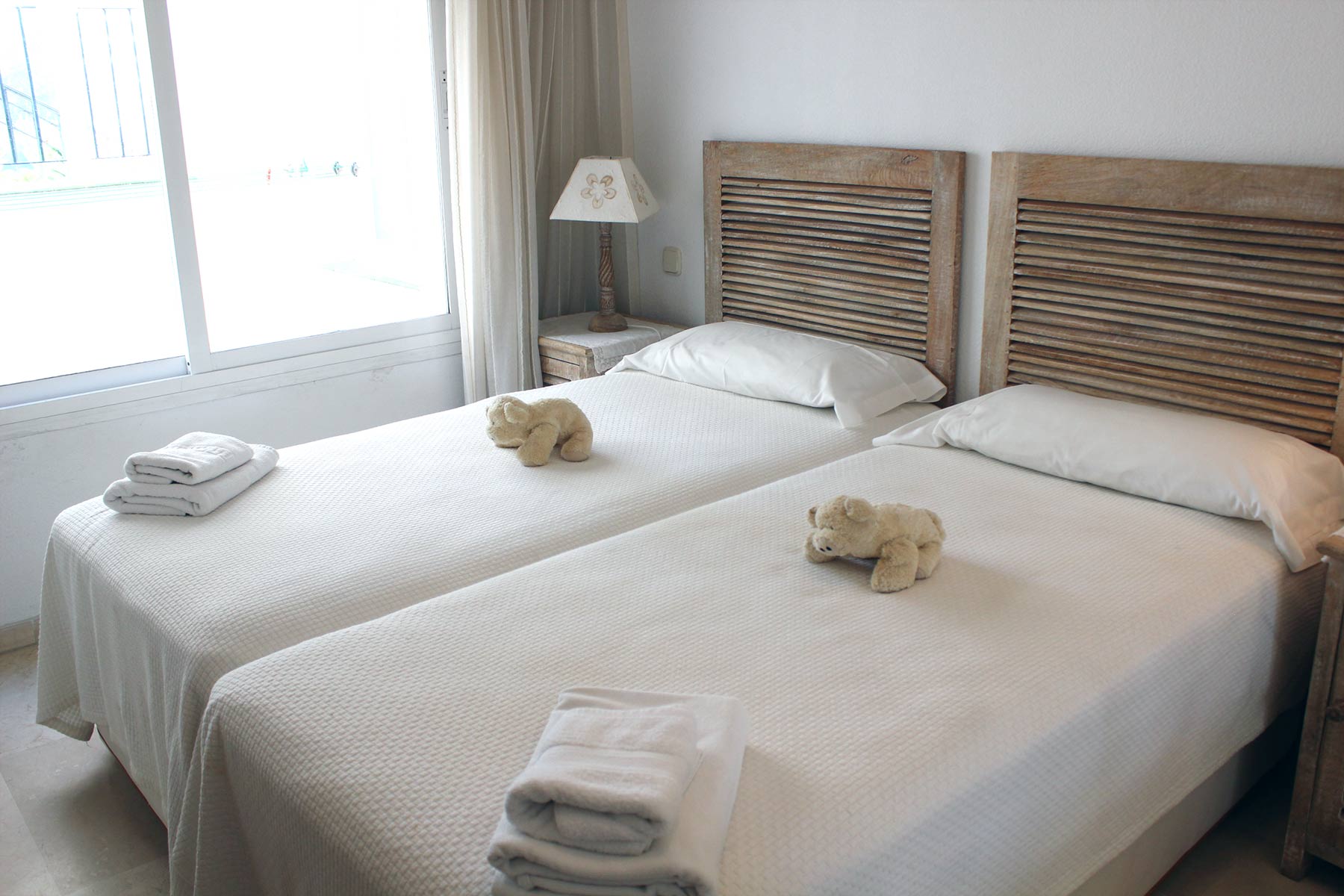 Alquiler apartamentos Estepona Dormitorio 2 camas simples