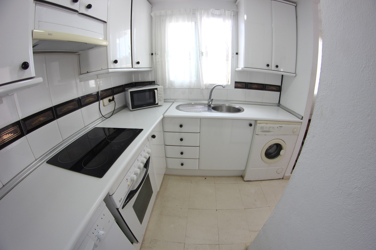 Alquiler apartamentos Estepona Cocina equipada 