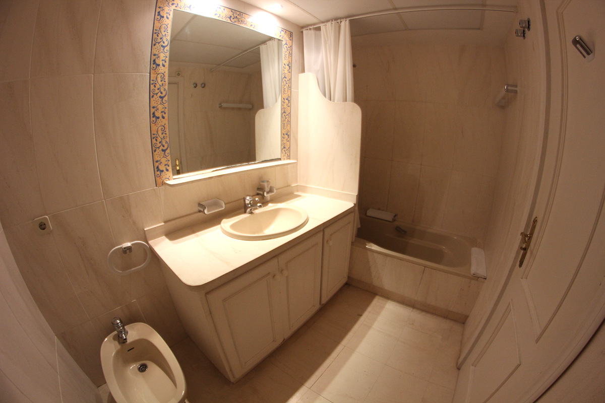 Alquiler apartamentos Estepona Cuarto de baño