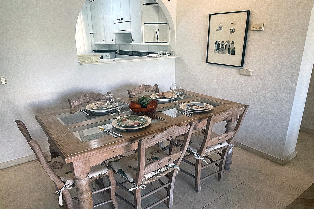 Alquiler apartamentos Estepona Salón comedor
