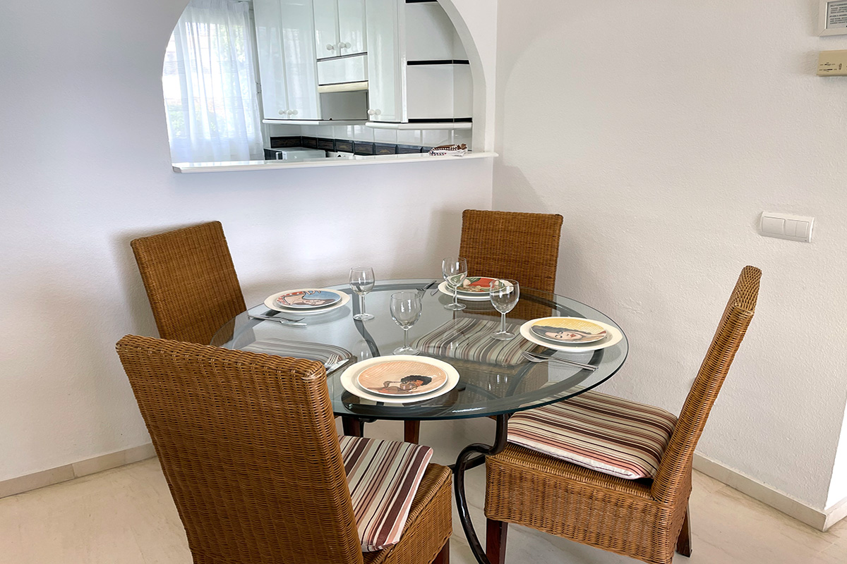 Alquiler apartamentos Estepona Cocina equipada