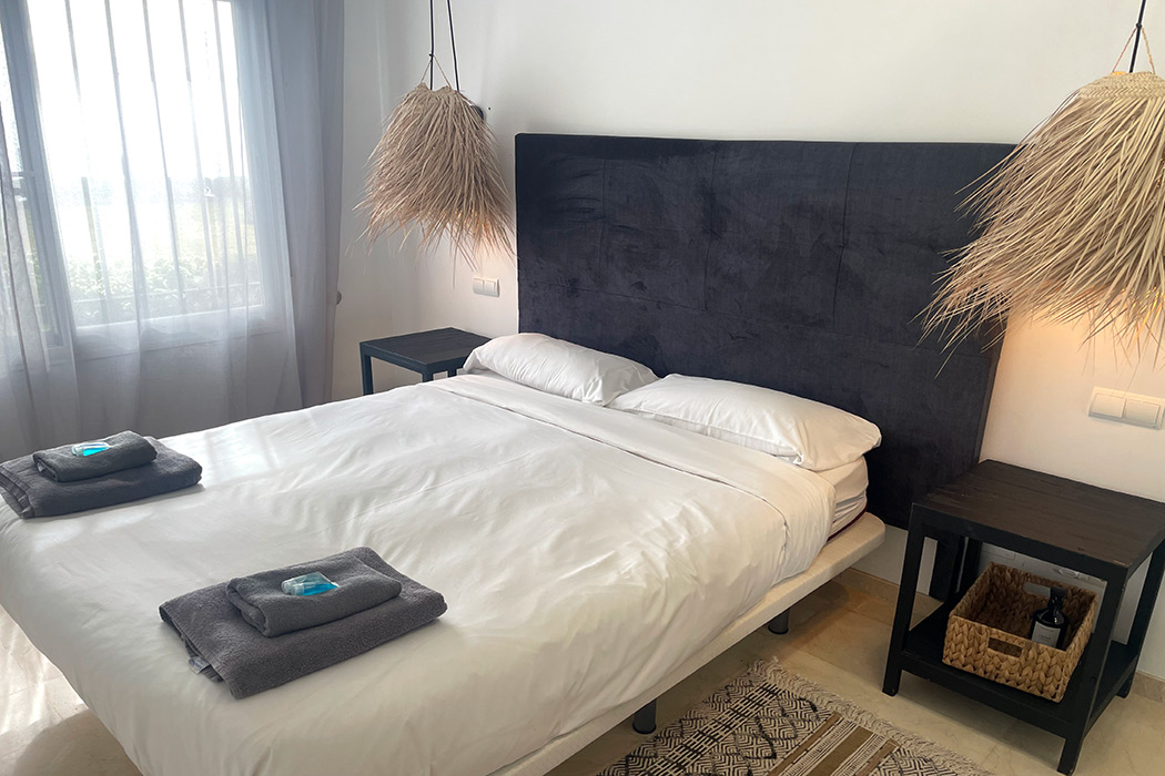 Alquiler apartamentos Estepona Dormitorio camas simples 