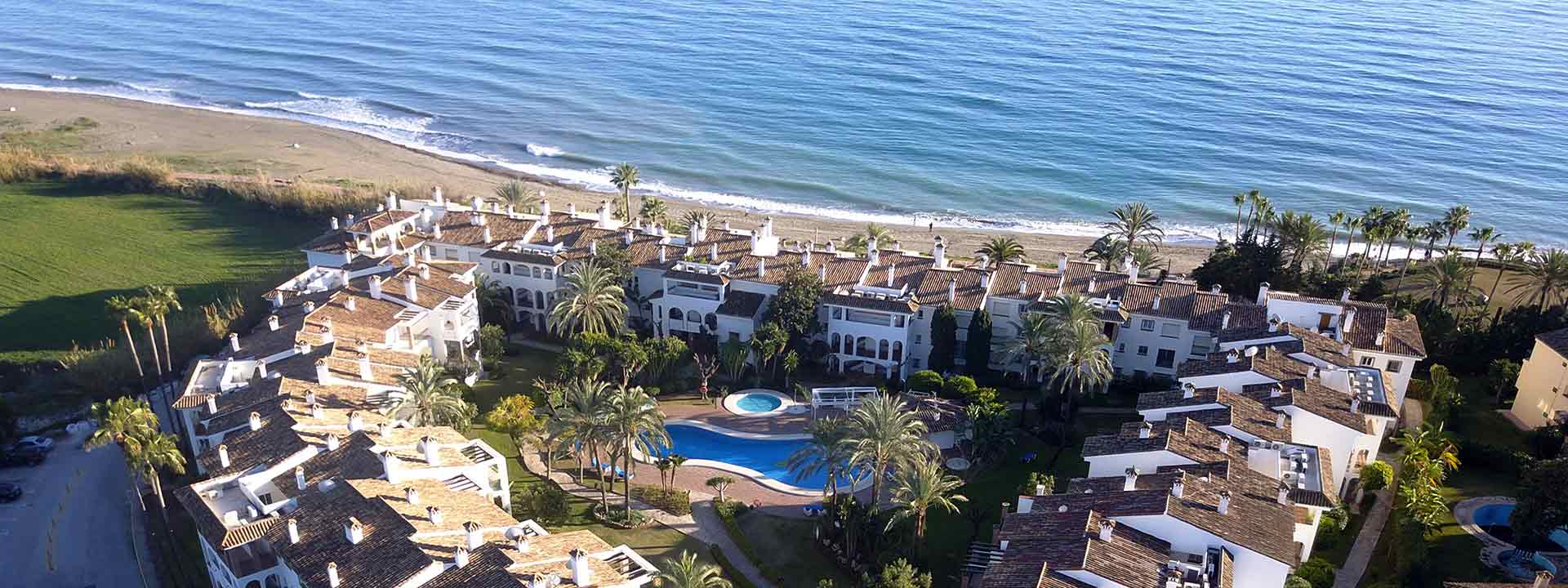 hacienda Beach Estepona en primera línea de playa