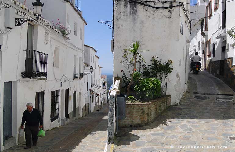 Casares Village Blanc Andalous