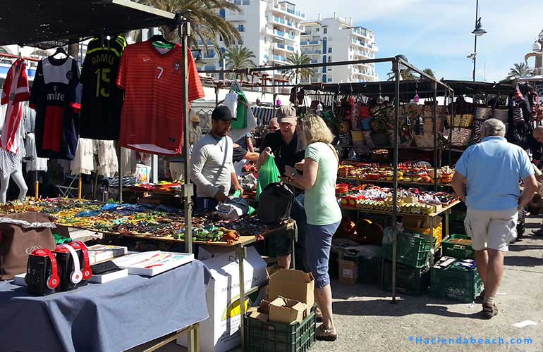 Street Market on the Sunday in the Marina