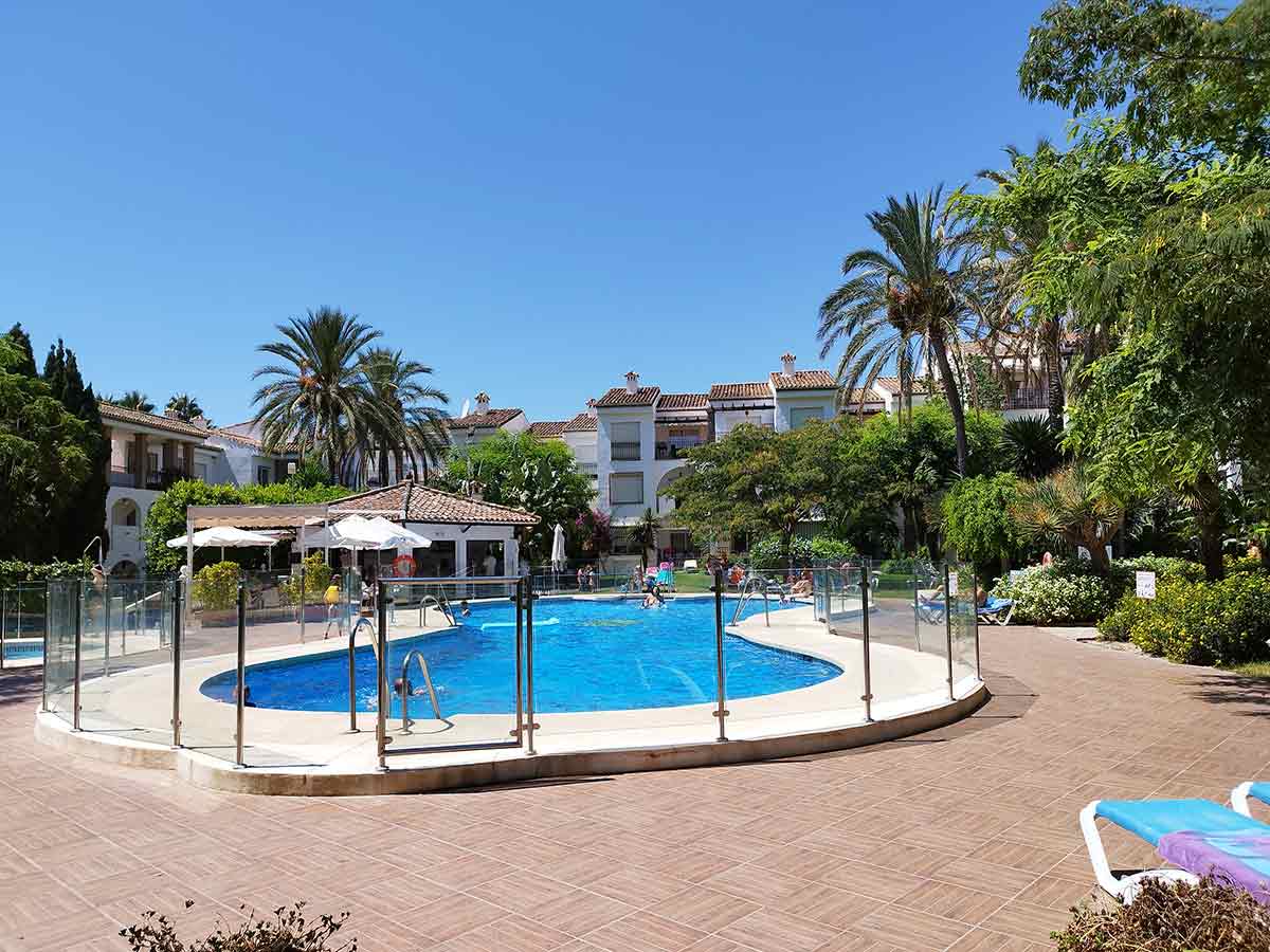 Piscina Hacienda Beach Estepona